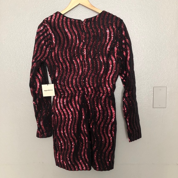 Revolve Superdown Kim Deep V Sequin Mini Dress M L NWT - Picture 6 of 16